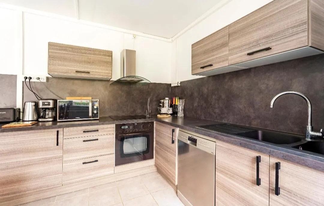 Familial Avec Jardin Prive Apartment Allevard France
